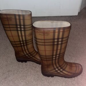 Burberry Rain Boots S. 6.5